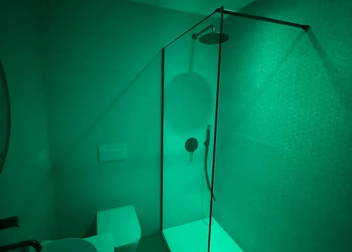 Casa Vistas A Trafalgar Con Cromoterapia Relax En La Ducha Solo Familias O Parejas - Parking Privado Opcional - *