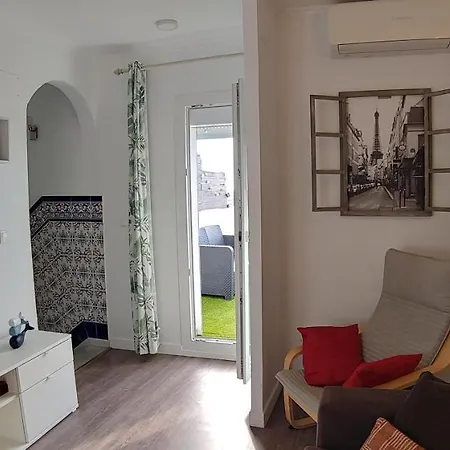 Casa Vistas A Trafalgar Con Cromoterapia Relax En La Ducha Sólo Familias O Parejas - Parking Privado Opcional -