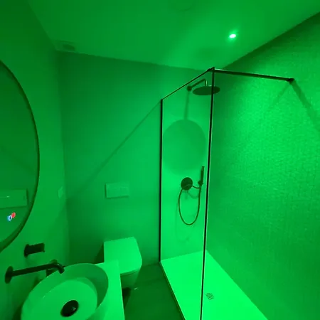 Casa Vistas A Trafalgar Con Cromoterapia Relax En La Ducha Sólo Familias O Parejas - Parking Privado Opcional - Apartamento