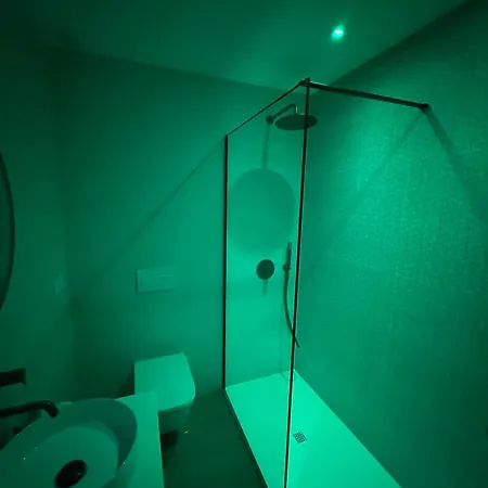 Casa Vistas A Trafalgar Con Cromoterapia Relax En La Ducha Solo Familias O Parejas - Parking Privado Opcional - *