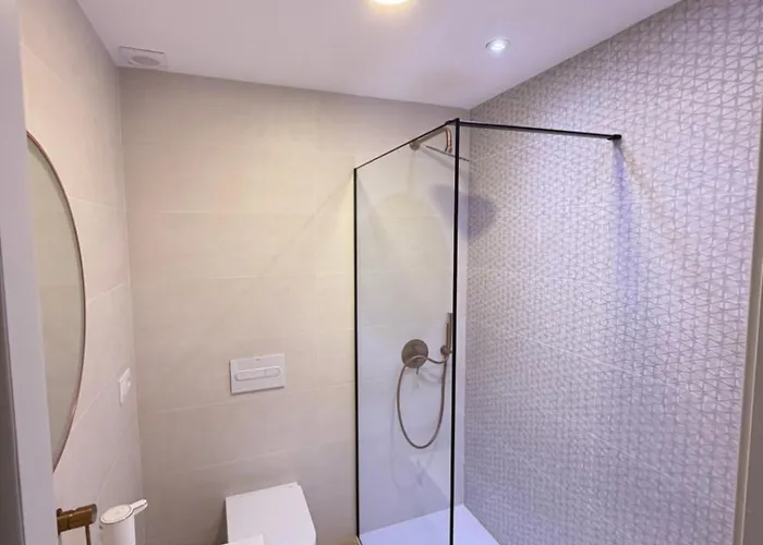 Casa Vistas A Trafalgar Con Cromoterapia Relax En La Ducha Solo Familias O Parejas - Parking Privado Opcional - Conil De La Frontera