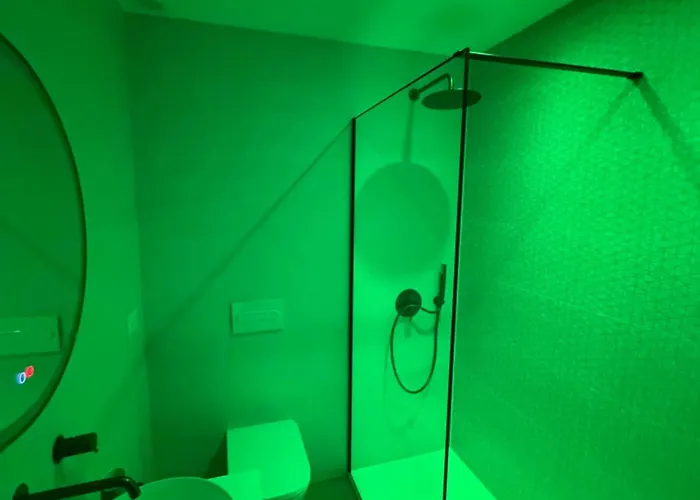 Casa Vistas A Trafalgar Con Cromoterapia Relax En La Ducha Solo Familias O Parejas - Parking Privado Opcional - Apartmán